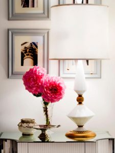 دکوراسیون وسایل توسط آینه ها