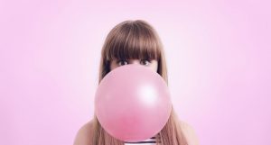 آموزش باد کردن آدامس برای مبتدی ها