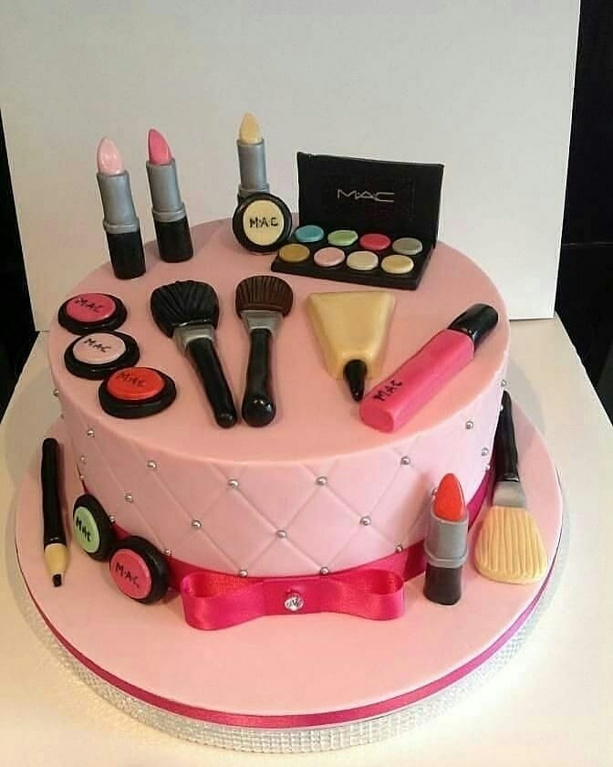 زیباترین مدل کیک لوازم آرایش روز دختر