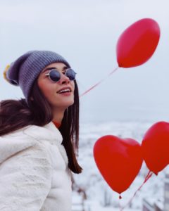 بیوگرافی و گالری عکس هانده سورال (hande soral) بازیگر زن ترک