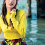 عکس هازل کایا با لباس زرد