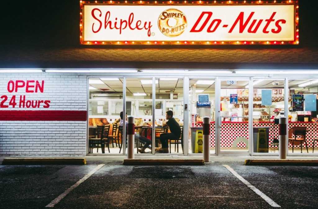 بهترین شیرینی پزی های زنجیره ای دنیا 2019: Shipley Do-Nuts