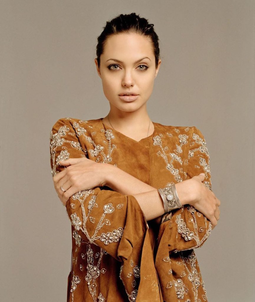 عکس آنجلینا جولی از گذشته تا به حال به همراه همسر و فرزندان ایشان