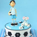 کیک تولد پسرانه فوتبالی با تم آبی بامزه