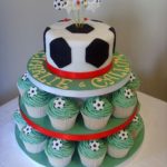 عکس کیک تولد پسرانه فوتبالی رنگ سبز