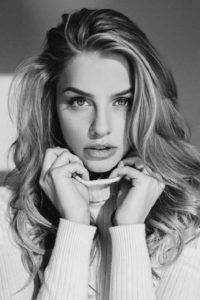 تقویم رویدادهای امروز 19 مهر و وقایع مهم تاریخی این روز