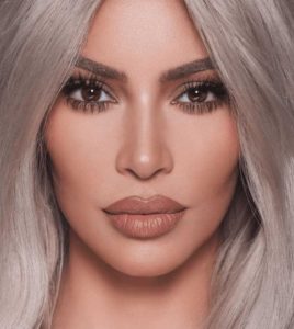 32 عکس کلوزآپ از صورت کیم کارداشیان (Kim Kardashian)