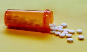 متادون چیست و چه خطراتی دارد ؟ (موارد استفاده و عوارض جانبی)