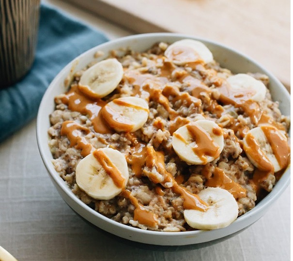 Oatmeal with almond milk and banana