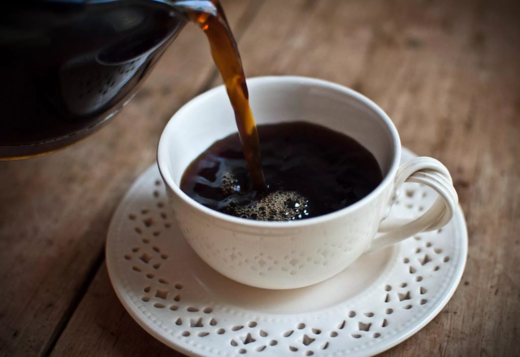 آیا کافئین ضرر دارد ؟ یک پزشک این موضوع را ارزیابی می نماید