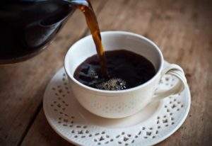 آیا کافئین ضرر دارد ؟ یک پزشک این موضوع را ارزیابی می نماید