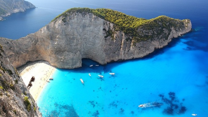 ساحل Navagio در یونان