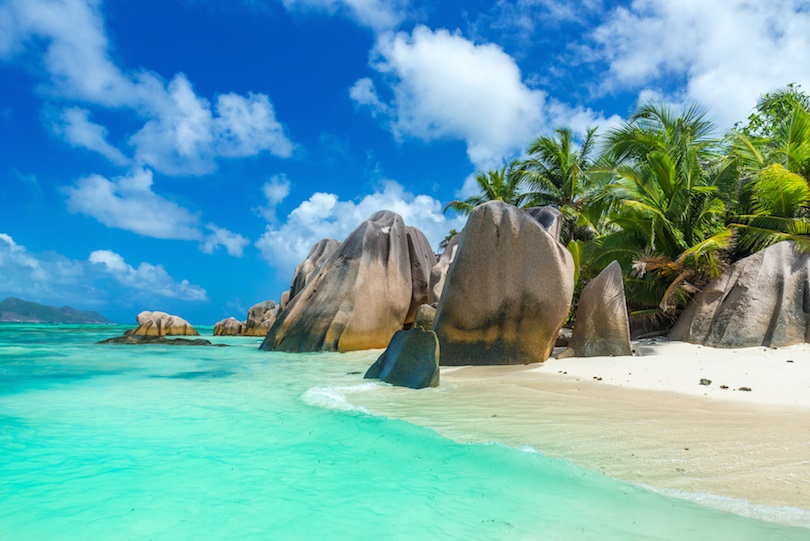 10 تا از زیباترین سواحل دنیا را با اطلاعات کامل بشناسید