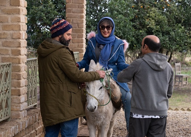 فیلم سینمایی جهان با من برقص