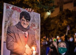 محمدرضا شجریان در سن 80 سالگی درگذشت + (تصاویری از مراسم خاکسپاری)