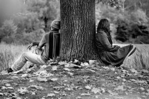 بیو انگلیسی کوتاه مفهومی و غمگین با ترجمه فارسی برای شبکه های اجتماعی