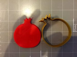 طرز تهیه کوکی به شکل انار برای شب یلدا