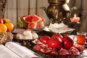 چرا شب یلدا انار و هندوانه میخوریم؟