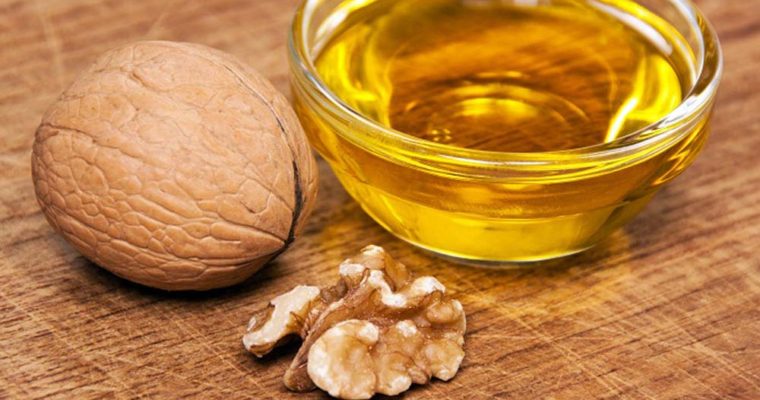 یک قاشق غذاخوری روغن گردو حدود 120 کالری دارد