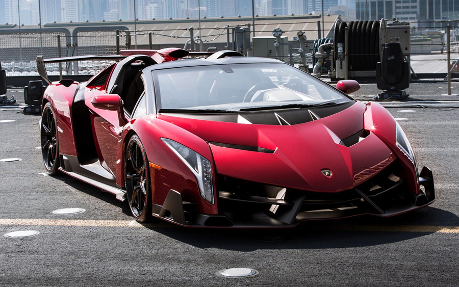 LAMBORGHINI VENENO ROADSTER یکی از گرانترین ماشین های دنیاست