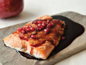 طرز تهیه ماهی کبابی با رب انار خوشمزه با طعمی بی نظیر