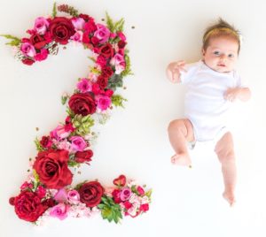 ایده عکس ماهگرد دو ماهگی نوزاد جدید، خلاقانه و جذاب