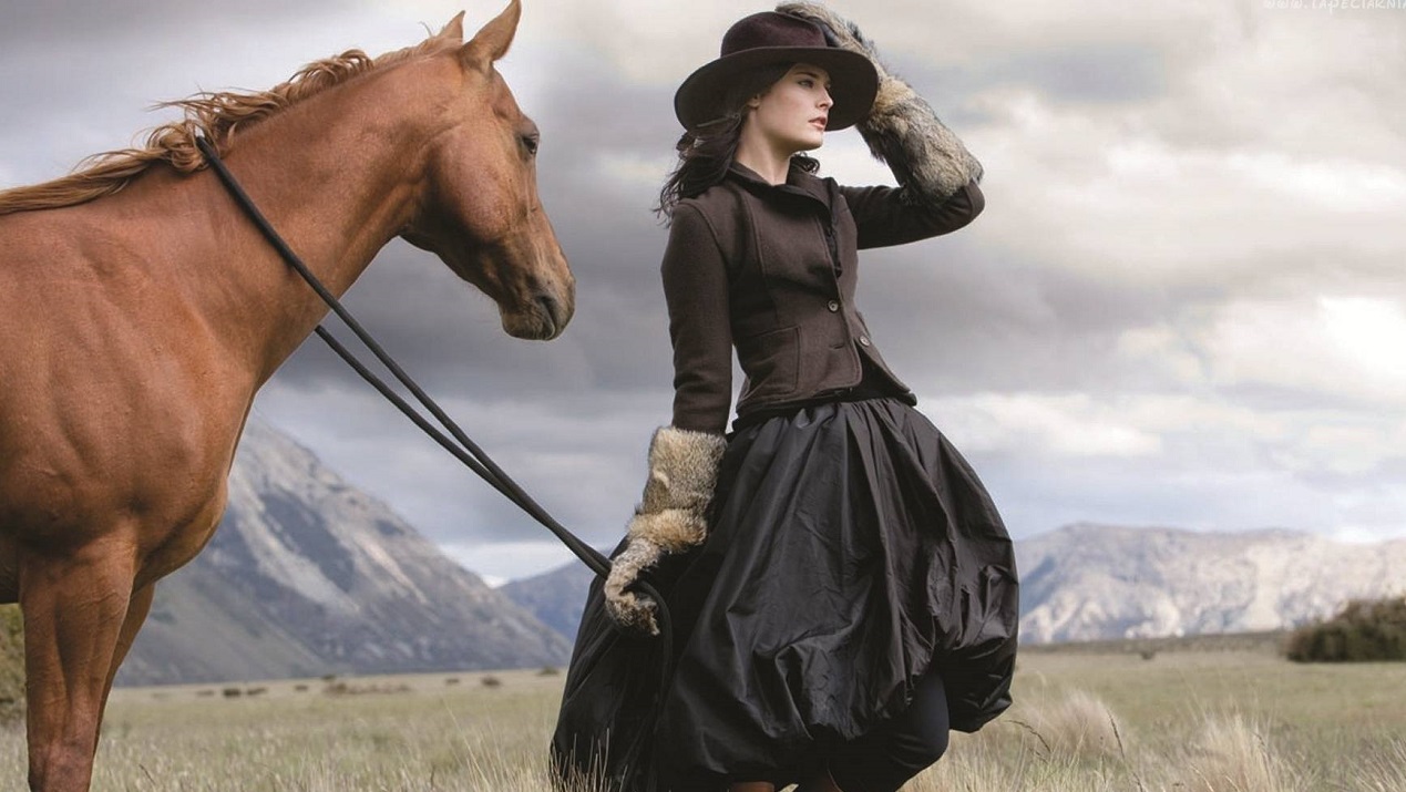 عکس دختر با اسب برای پروفایل (زیباترین عکس پروفایل دختر با اسب)