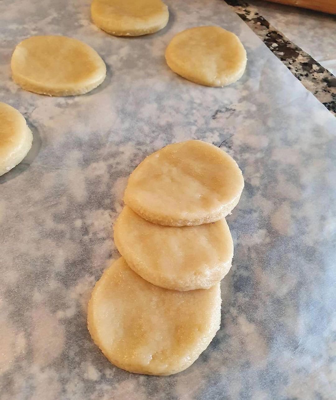 طرز تهیه دسر ترکیه ای گل سرخ در خانه