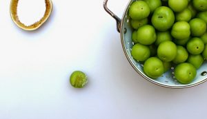 عکس گوجه سبز برای استوری