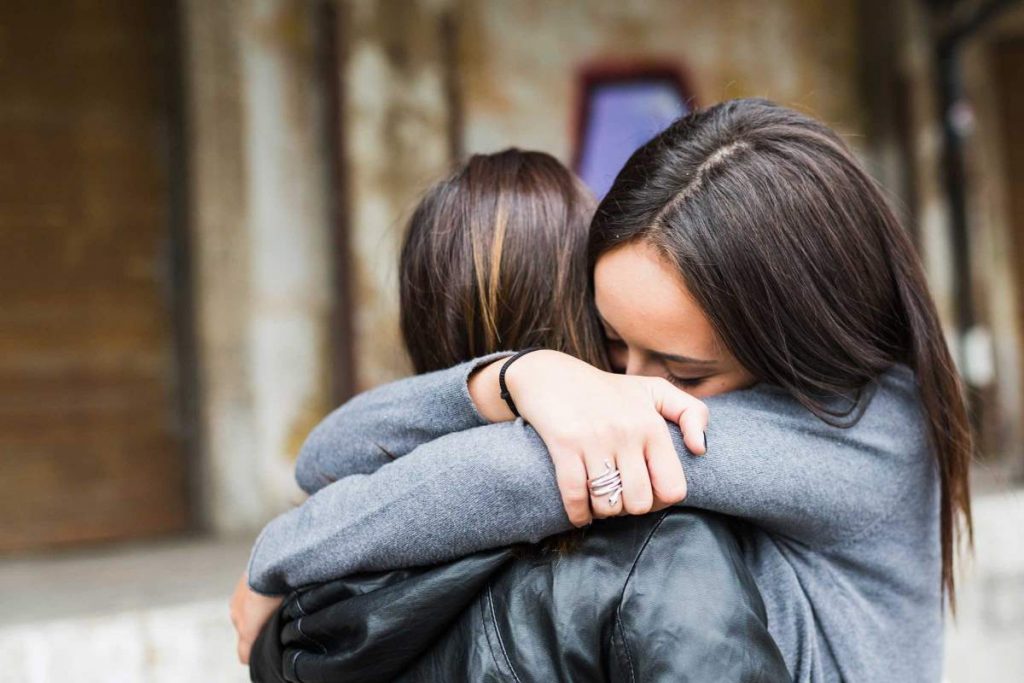 20 متن خداحافظی از دوستان برای مهاجرت یا نقل مکان به یک محل جدید