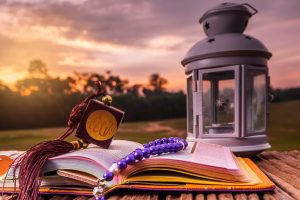 متن خداحافظی با ماه رمضان (جمله و شعر کوتاه، زیبا و ادبی)