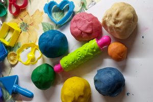 حوصله ام سر رفته چیکار کنم (۳۶ راهکار برای وقتی بچم حوصله ش سررفته)