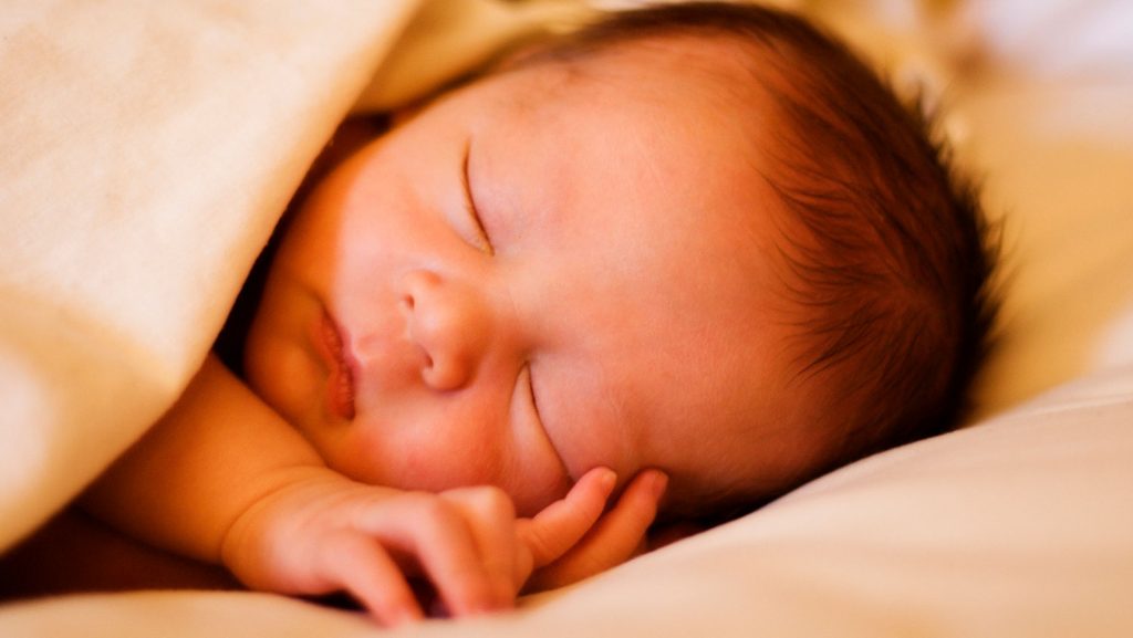 چرا زردی نوزاد دوباره برمی گردد + راهکار برای درمان زردی نوزادان