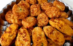 طرز تهیه کوکو سیب زمینی خام با مرغ بسیار خوشمزه و آسان