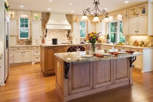 15 ایده برای جزیره در آشپزخانه های کوچک + نکات مهم