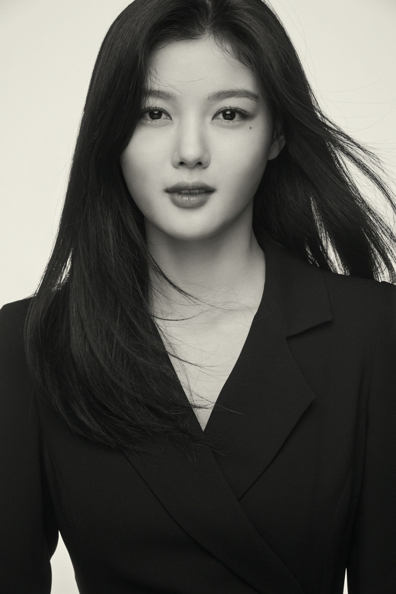 KIM YOO JUNG