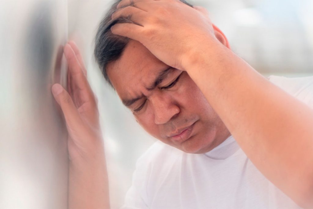 علت سرگیجه همراه با (حالت تهوع، عرق سرد، تپش قلب، گرفتگی گوش و لرزش بدن)