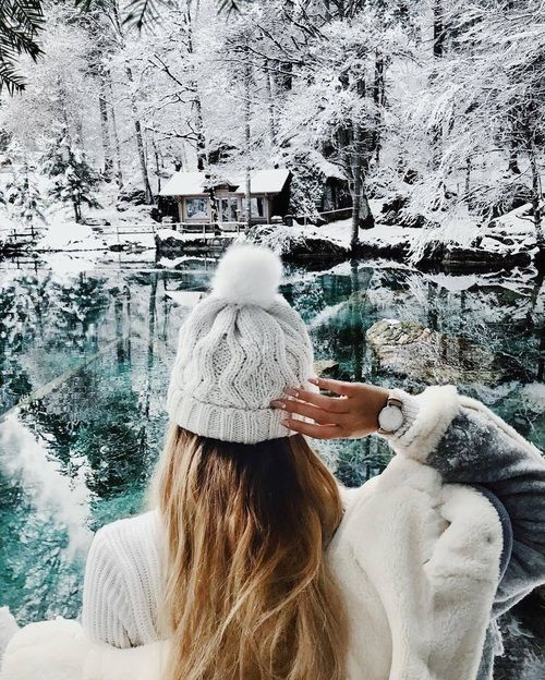  دختر در برف برای پروفایل