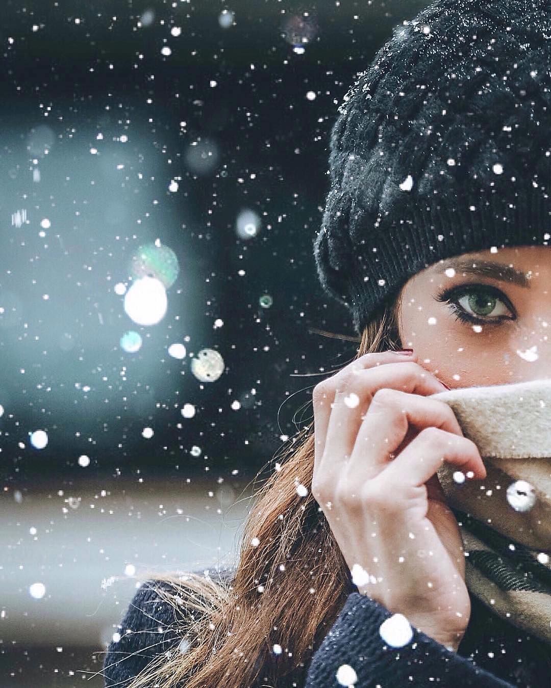  دختر در برف برای پروفایل