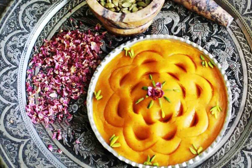 طرز تهیه حلوا با آرد برنج و زعفران خوشمزه و خوش عطر و طعم