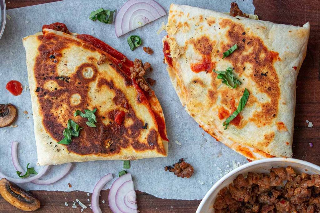 طرز تهیه 3 نوع ساندویچ رپ (ساندویچ رپ چیست)