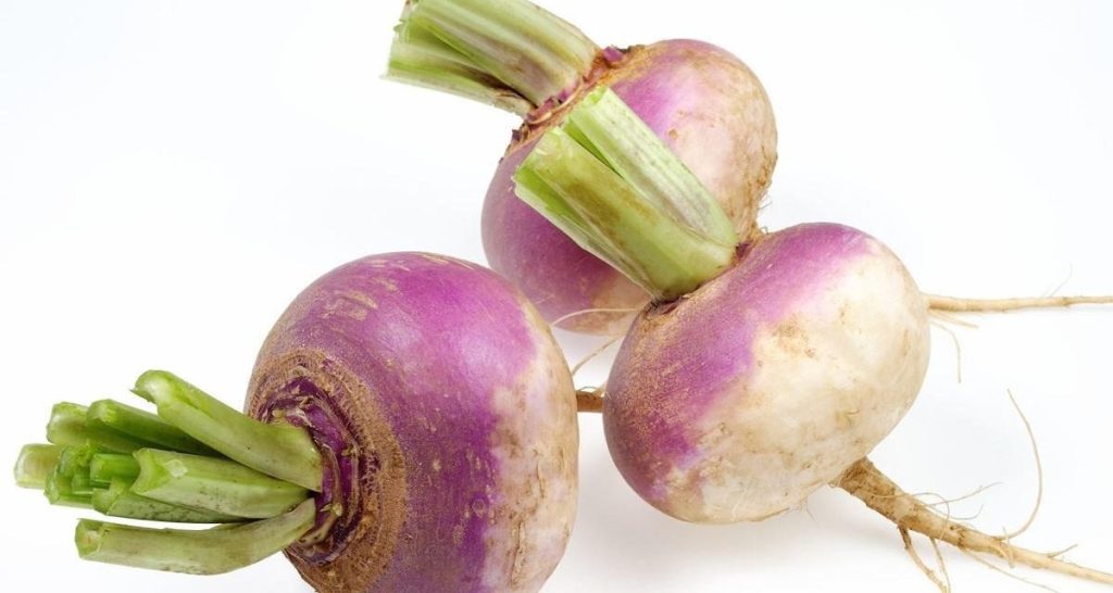 شلغم چه ویتامین‌هایی دارد؟ شلغم خام یا پخته؟