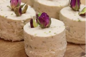 طرز تهیه راتا مرغ و پسته خوشمزه