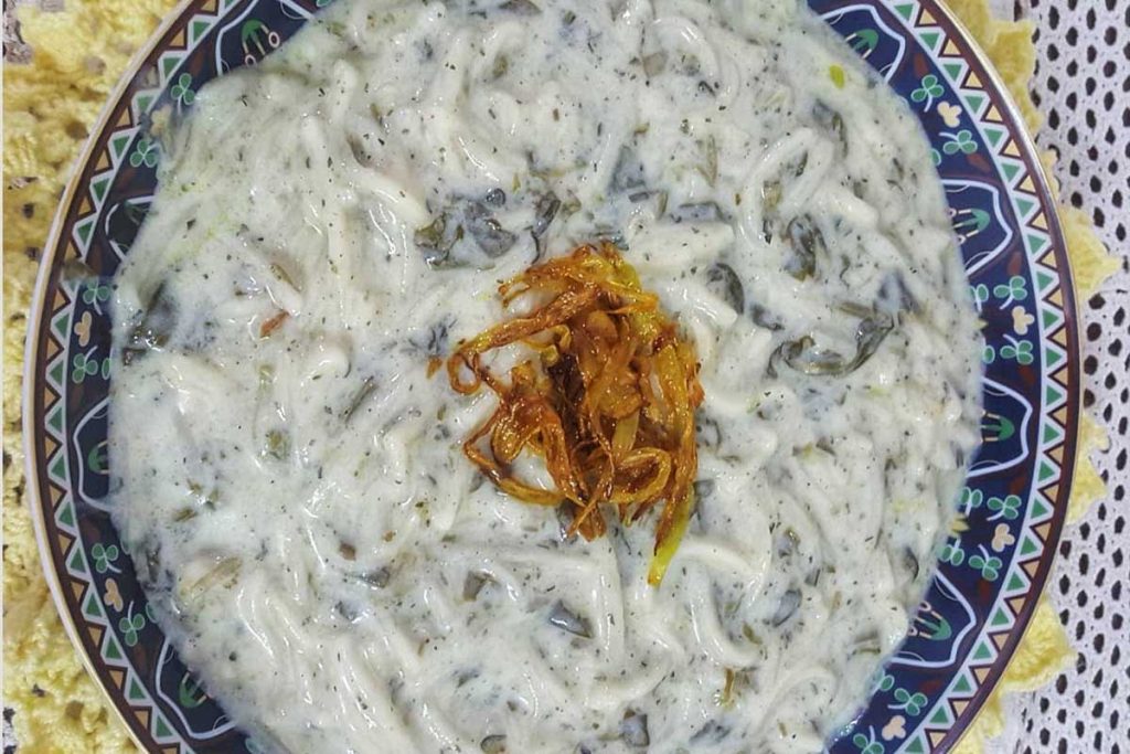 طرز تهیه آش ماست با رشته (به 2 روش مازندرانی و زنجانی)