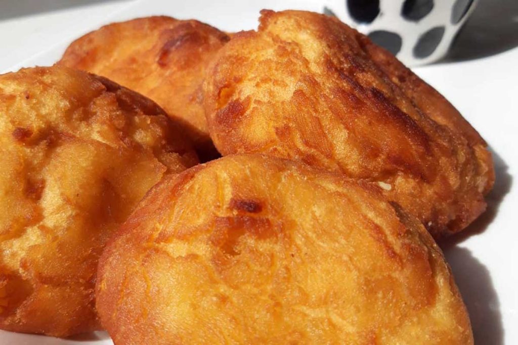 طرز تهیه نان اگردک خوشمزه در منزل با خمیر مایه بدون فر