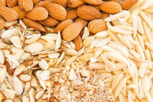 طرز تهیه خلال بادام خانگی برای تزیین غذا و دسر