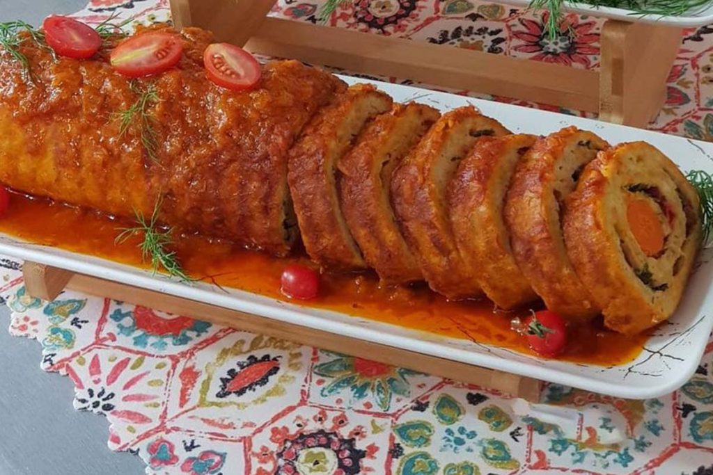 طرز تهیه رولت مرغ ساده و خوشمزه مجلسی