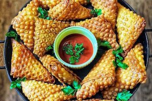 طرز تهیه سمبوسه سیب زمینی با نان لواش بسیار خوشمزه و ساده
