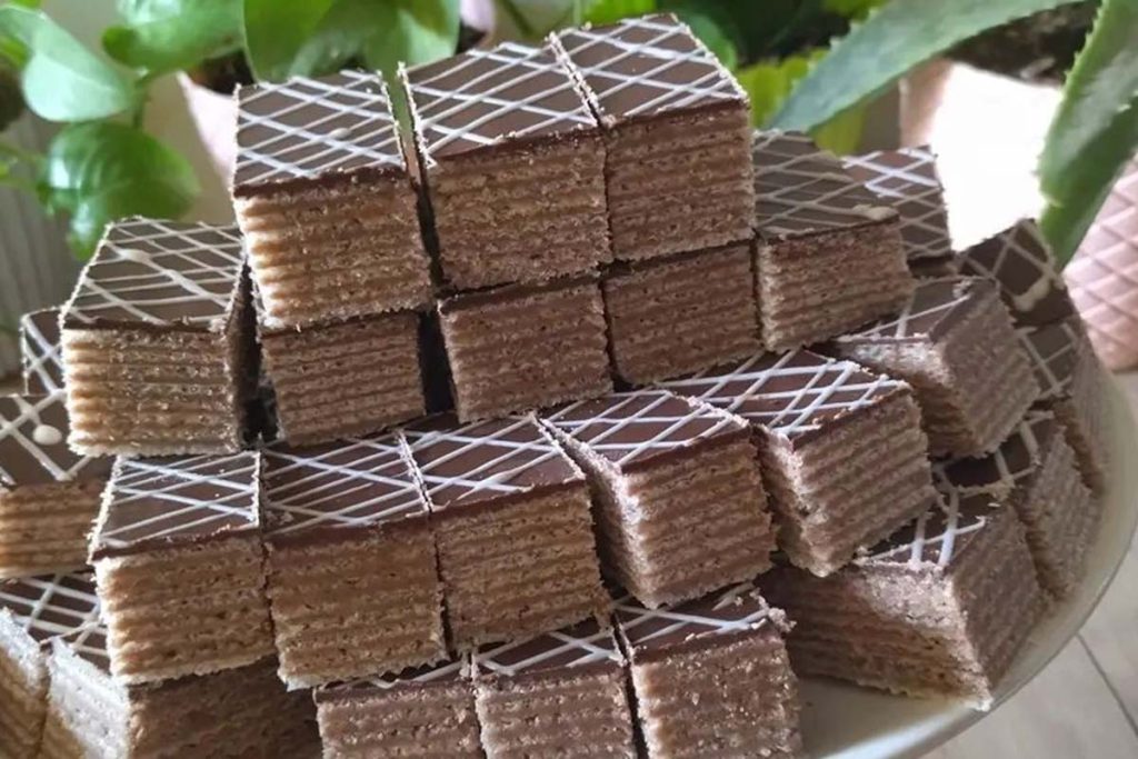 طرز تهیه شیرینی میکاد‌و شکلاتی مجلسی بدون فر