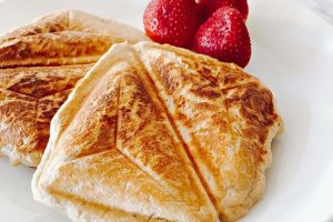 طرز تهیه پنکیک در ساندویچ ساز ساده و خوشمزه